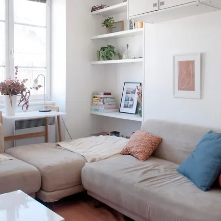 A Small Nest For 2 Very Bright And Cozy In *