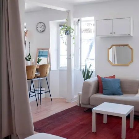 Apartamento A Small Nest For 2 Very Bright And Cozy In París
