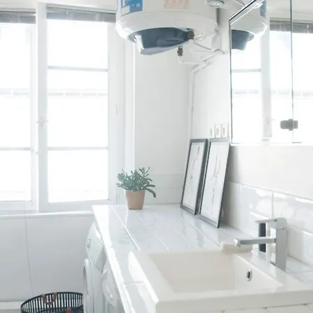A Small Nest For 2 Very Bright And Cozy In Apartamento